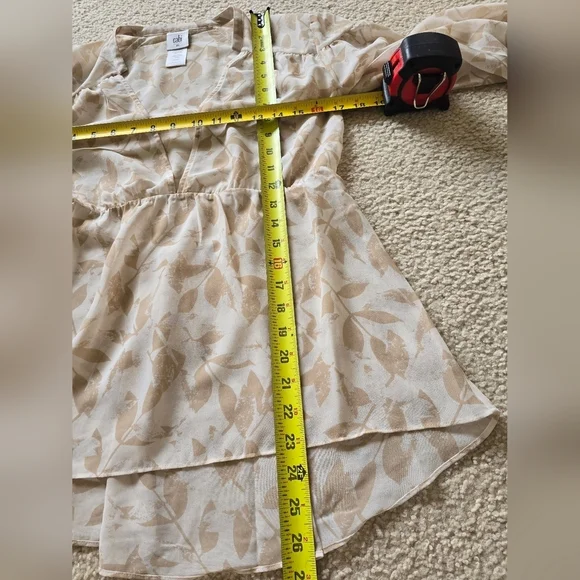 Cabi Couplet Beige & White Floral Puff Sleeve Blouse Top Size XS Small - Picture 6 of 8